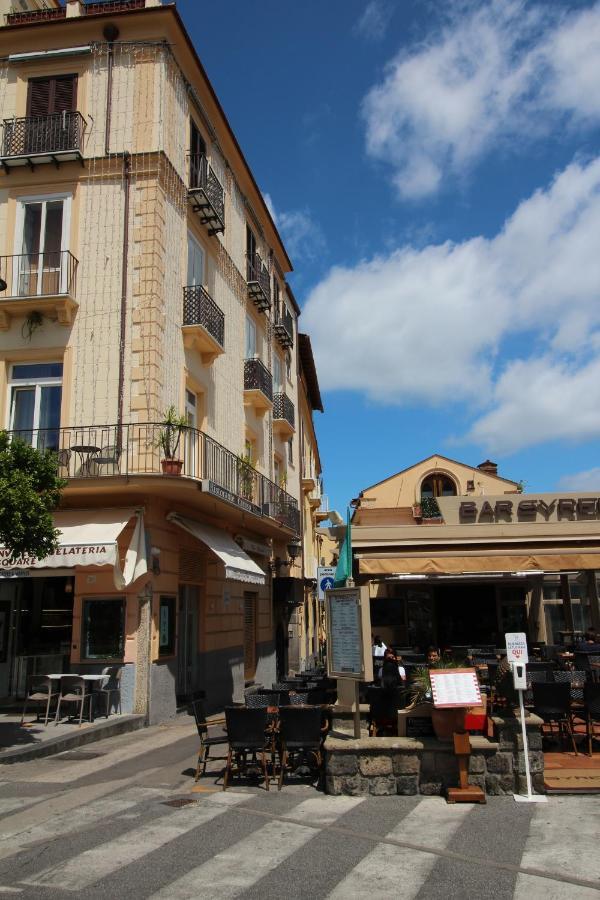Piazza Tasso B&B Relais Sorrento Exterior photo