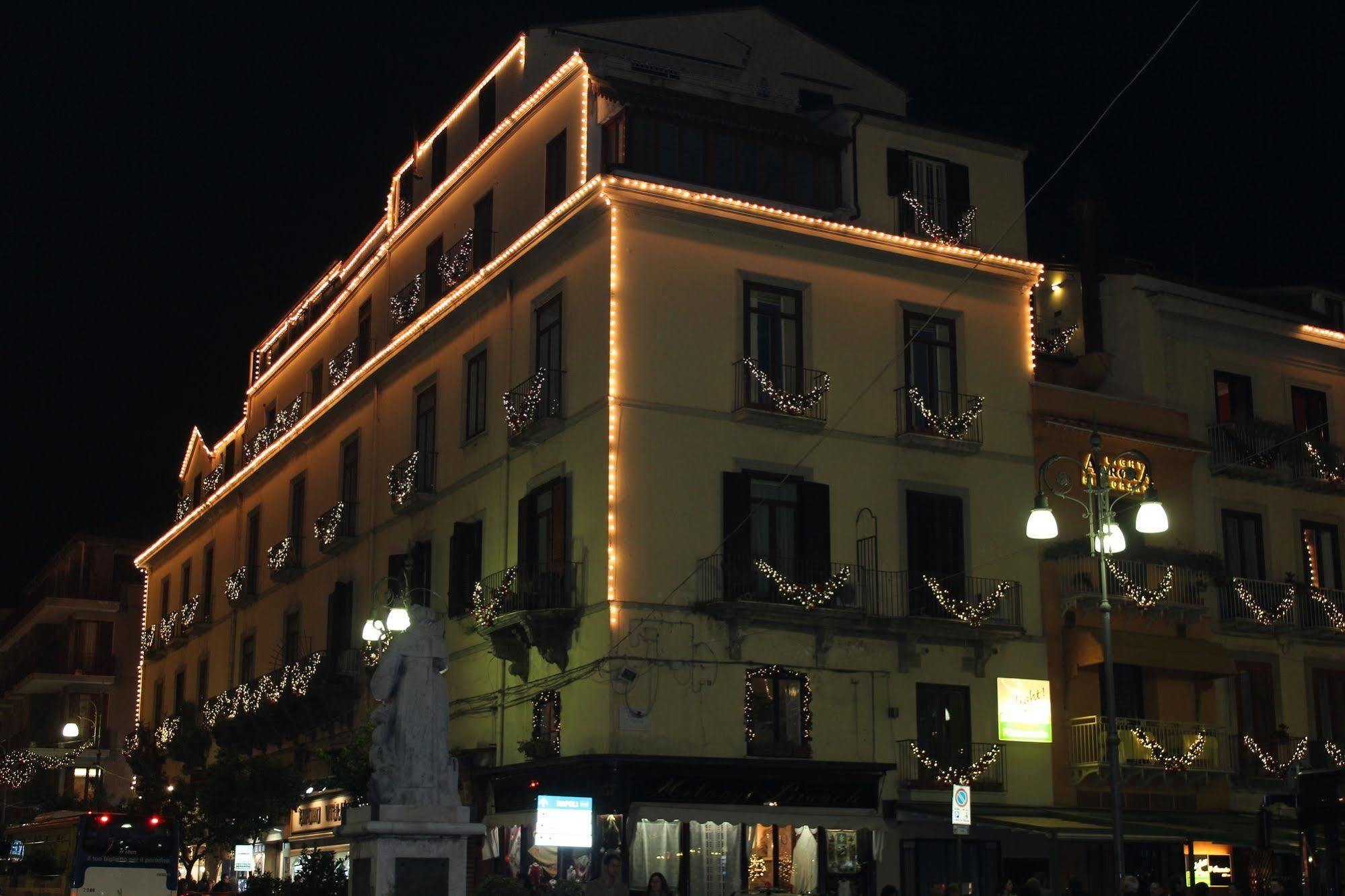 Piazza Tasso B&B Relais Sorrento Exterior photo