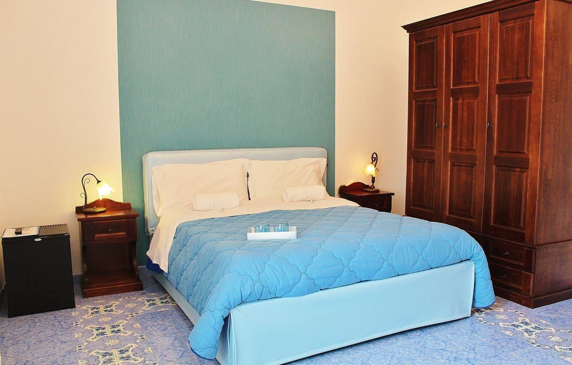 Piazza Tasso B&B Relais Sorrento Exterior photo